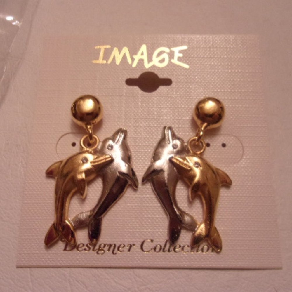 NWT BEAUTIFUL DOLPHIN EARRINGS. TUB1-6